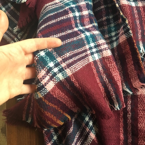 Shawl - Picture 6 of 8